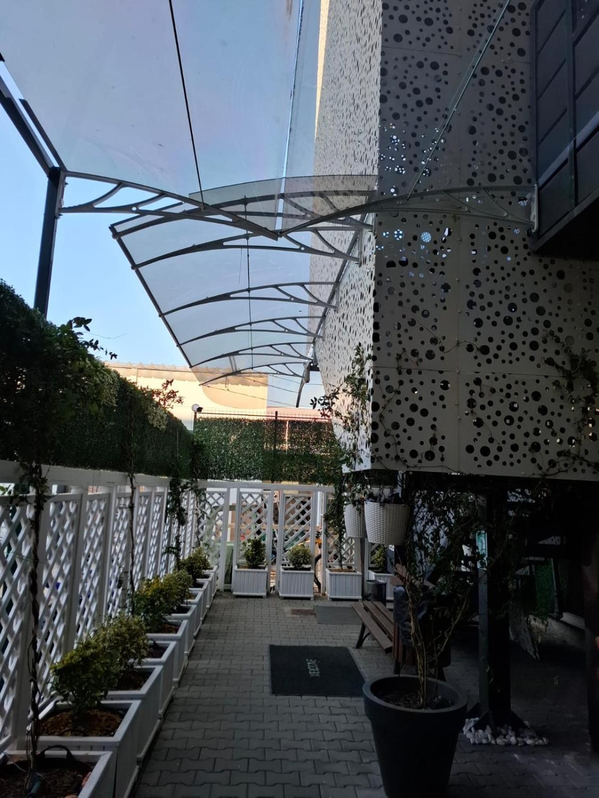 Apartments Steel Residence- Tesla Drive Experience Timisoara Exterior photo